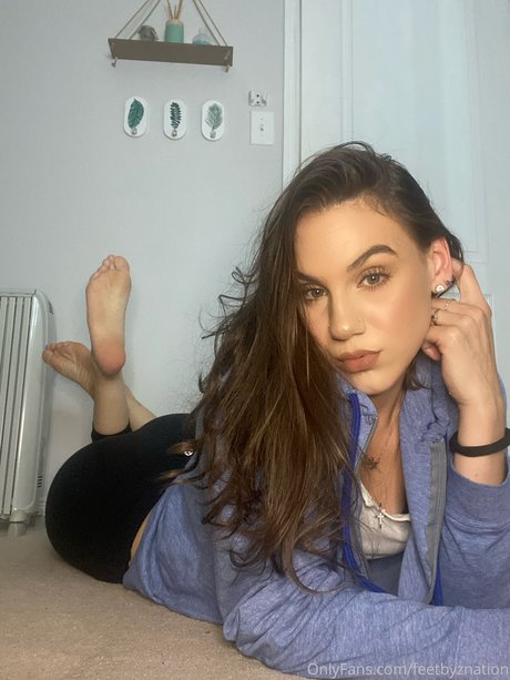 Foto di nudo di fuga di OnlyFans di Queenzsfeet