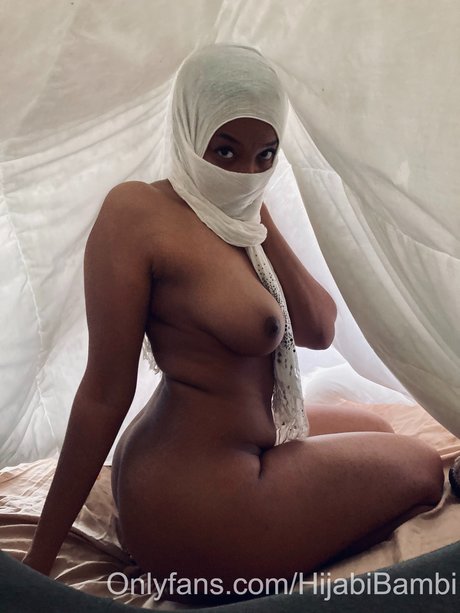 Foto di nudo di fuga di OnlyFans di Hijabi Bambi