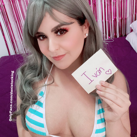 Foto di nudo di fuga di OnlyFans di Dani Stocking
