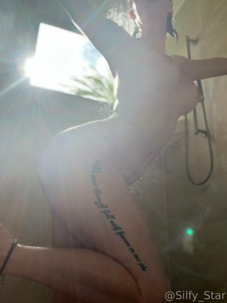 Foto di nudo di fuga di OnlyFans di Silfystar