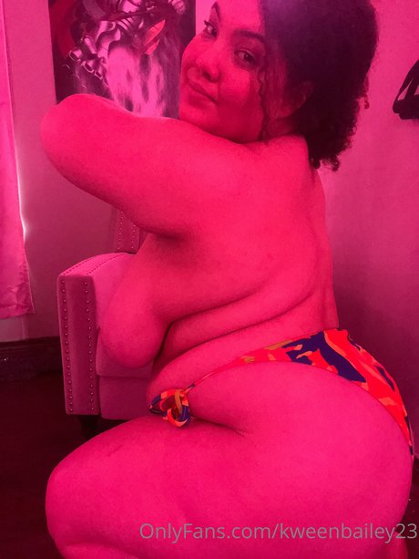Foto di nudo di fuga di OnlyFans di Bailey