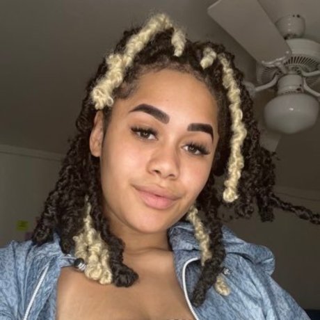 Foto di nudo di fuga di OnlyFans di Cassie Blake