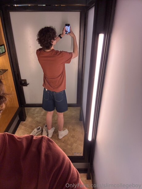 Slimcollegeboy