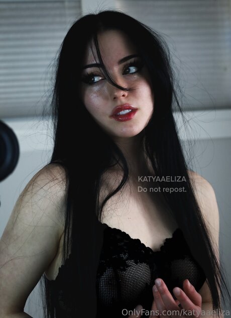Foto di nudo di fuga di OnlyFans di Katyaaeliza