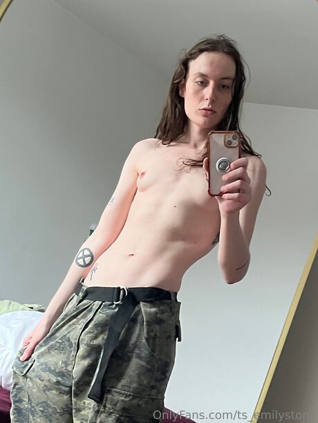 Foto di nudo di fuga di OnlyFans di Ts Emilystone
