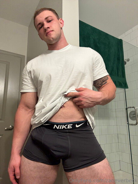 Foto di nudo di fuga di OnlyFans di Zaneverbeck
