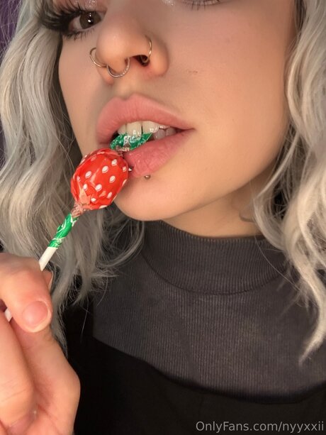 Foto di nudo di fuga di OnlyFans di Nyyxxii