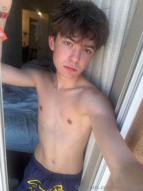 Levygoth69
