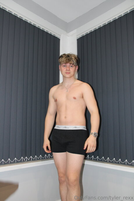 Foto di nudo di fuga di OnlyFans di Tyler Rexx