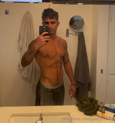 Foto di nudo di fuga di OnlyFans di Justynfoxx
