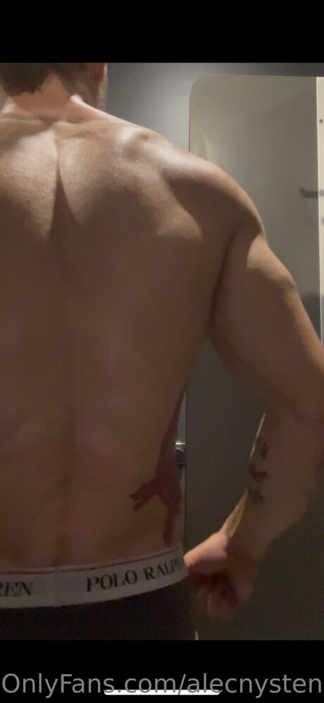 Foto di nudo di fuga di OnlyFans di Alecnysten