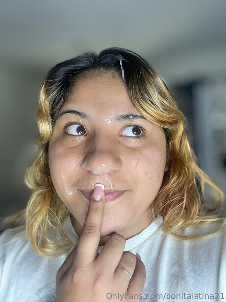 Foto di nudo di fuga di OnlyFans di Bonitalatina21