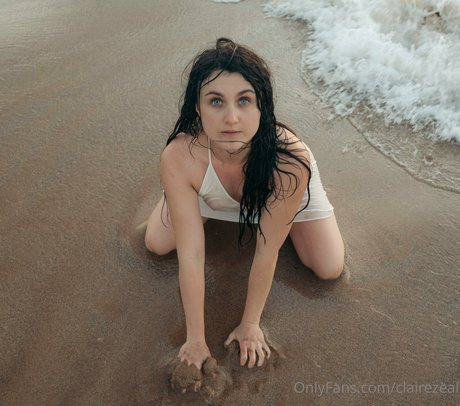 Foto di nudo di fuga di OnlyFans di Claire Zeal