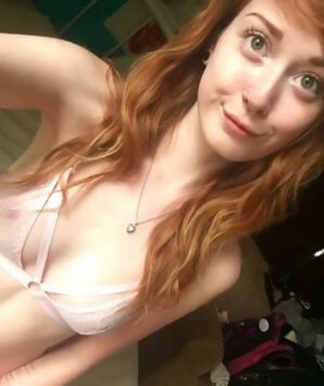 Foto di nudo di fuga di OnlyFans di Cyber Buni