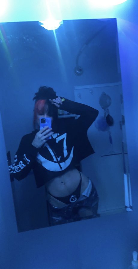 Foto di nudo di fuga di OnlyFans di Lil Filth