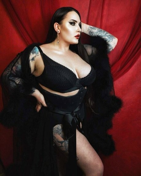 Mistress Karino