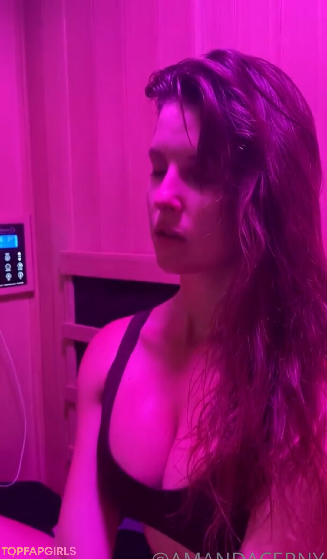 Foto di nudo di fuga di OnlyFans di Amanda Cerny #1604