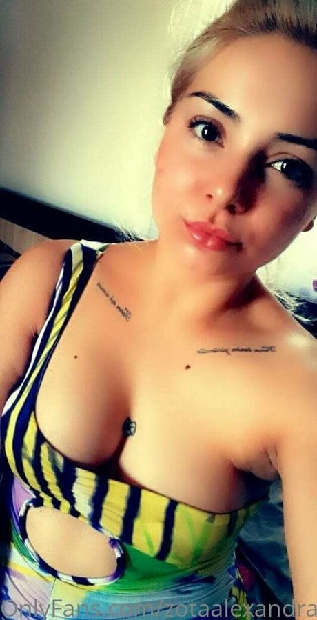 Foto di nudo di fuga di OnlyFans di Zotaalexandra