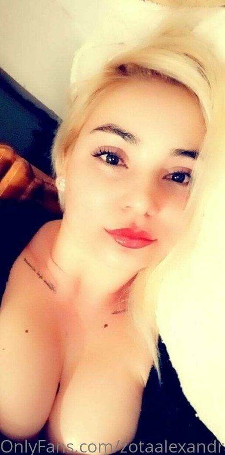 Foto di nudo di fuga di OnlyFans di Zotaalexandra