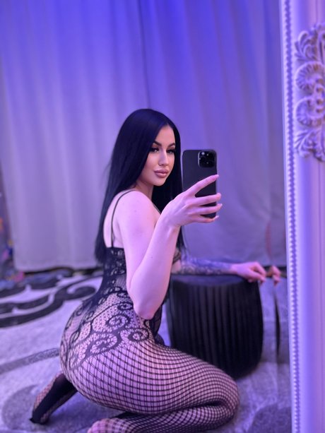 Foto di nudo di fuga di OnlyFans di Madalina Iorga