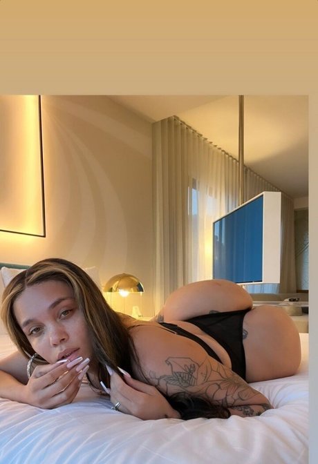Foto di nudo di fuga di OnlyFans di Sara Gold Iamsaragold