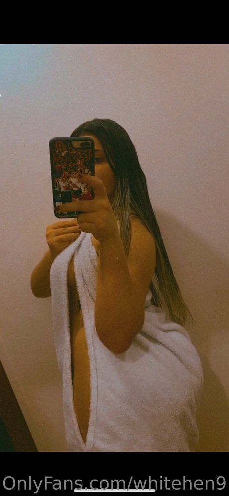 Foto di nudo di fuga di OnlyFans di White Hen