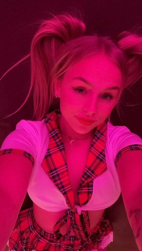 Foto di nudo di fuga di OnlyFans di Zuckermauss