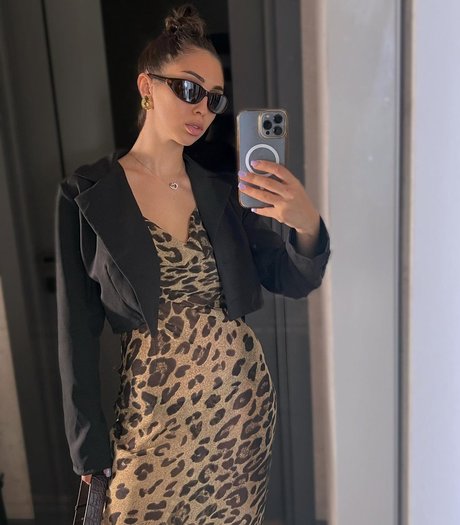 Aisux Aisultanax