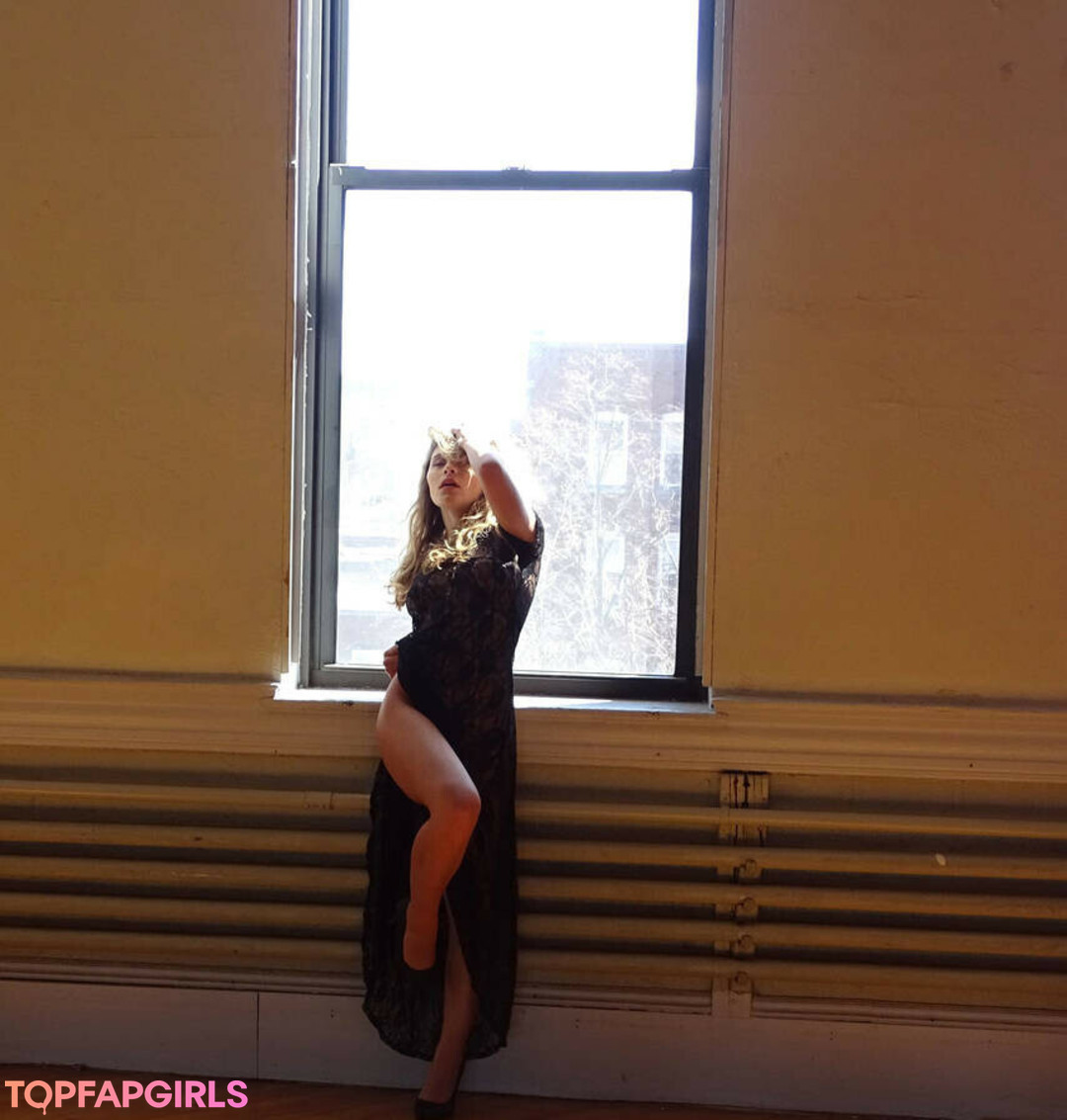 Foto di nudo di fuga di OnlyFans di Alice Antoinette #1561
