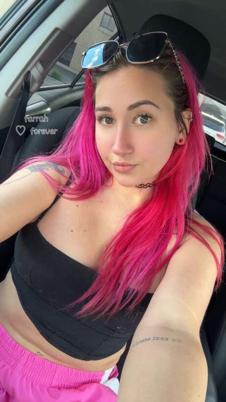 Foto di nudo di fuga di OnlyFans di Fari Hunny