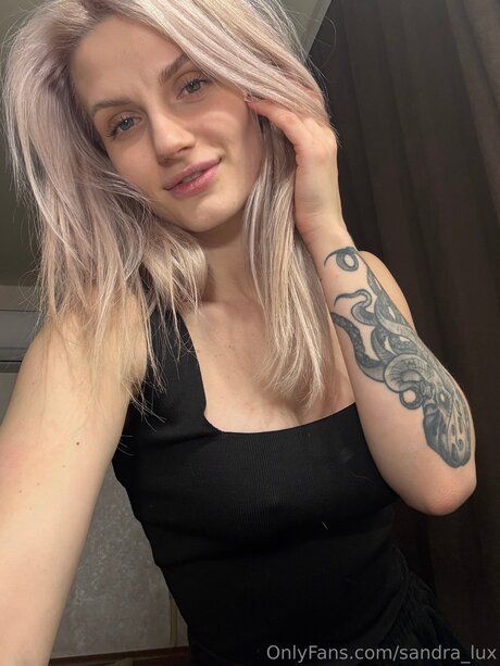 Foto di nudo di fuga di OnlyFans di Sandra Lux