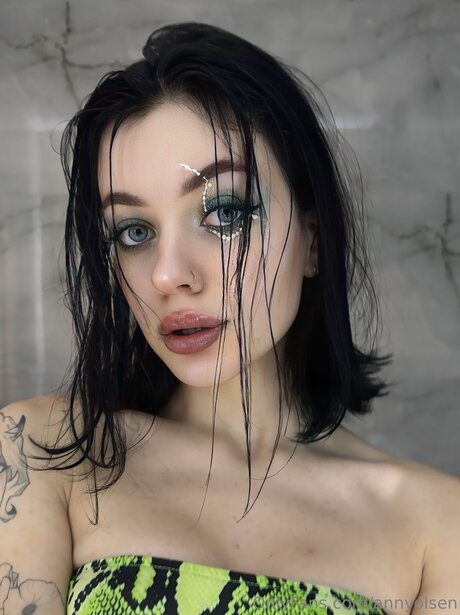 Foto di nudo di fuga di OnlyFans di Annyolsen