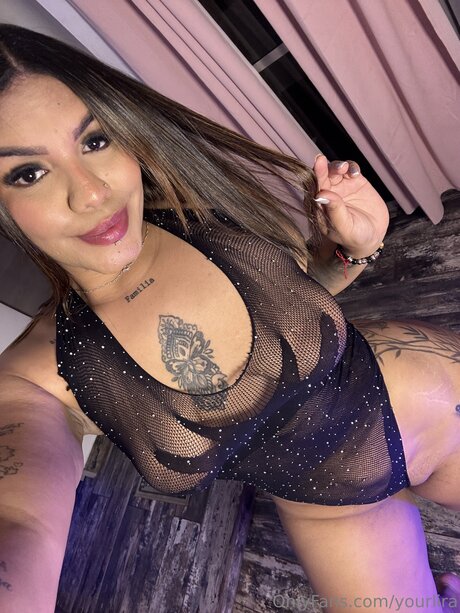 Foto di nudo di fuga di OnlyFans di Yourlira