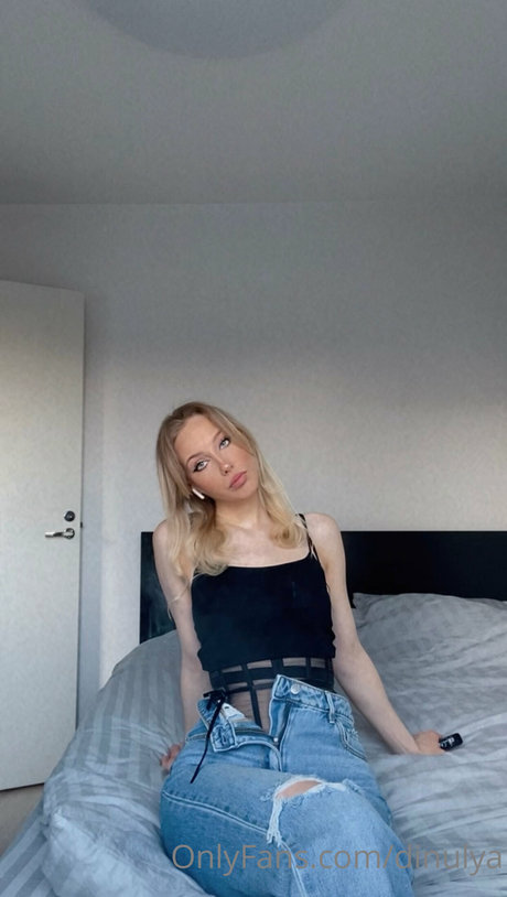 Foto di nudo di fuga di OnlyFans di Dinulya
