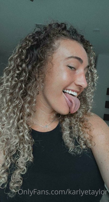Foto di nudo di fuga di OnlyFans di Karlye Taylor