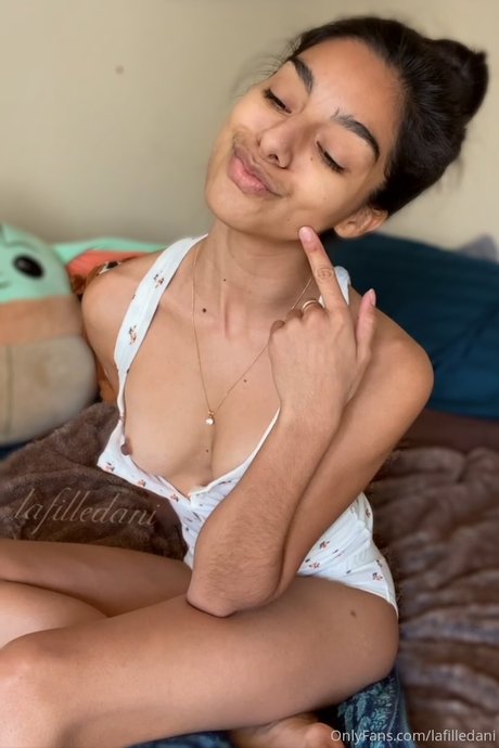 Foto di nudo di fuga di OnlyFans di Eliana