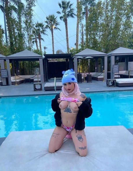 Foto di nudo di fuga di OnlyFans di Zombrie