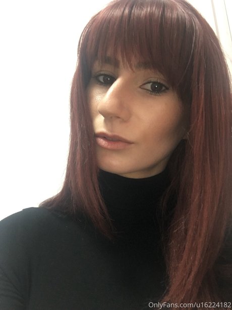 Foto di nudo di fuga di OnlyFans di Radosveta