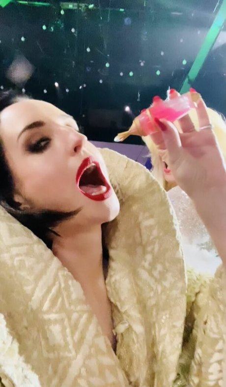 Foto di nudo di fuga di OnlyFans di Zoe Lister Jones