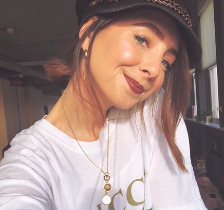 Zoe Sugg