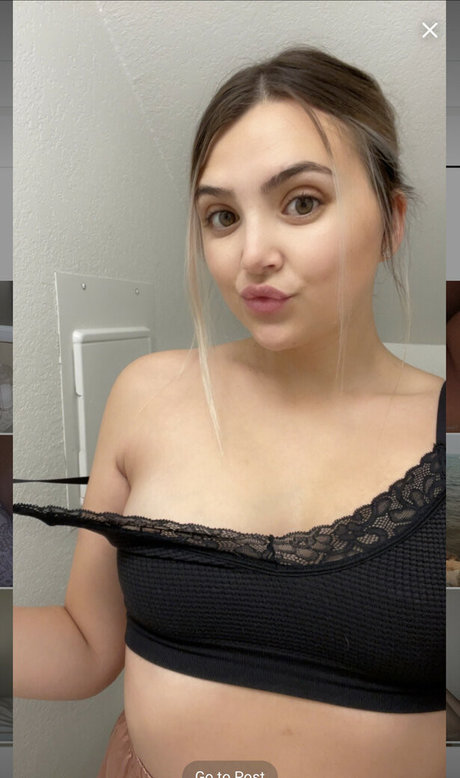 Foto di nudo di fuga di OnlyFans di Zoe Nicole