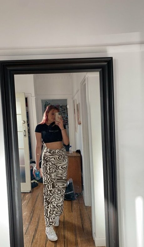 Zoe H