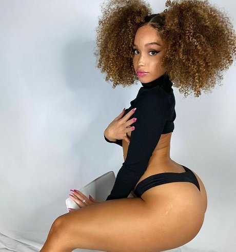 Foto di nudo di fuga di OnlyFans di Anabella Carrasco