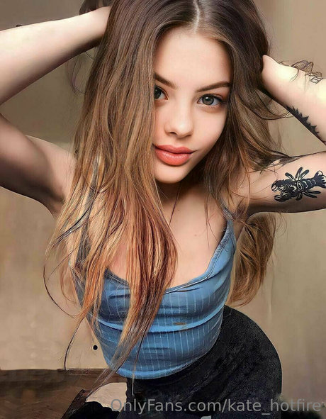 Foto di nudo di fuga di OnlyFans di Katehotfire