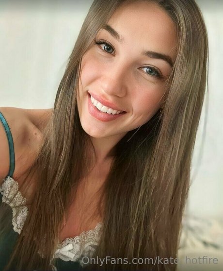 Foto di nudo di fuga di OnlyFans di Katehotfire