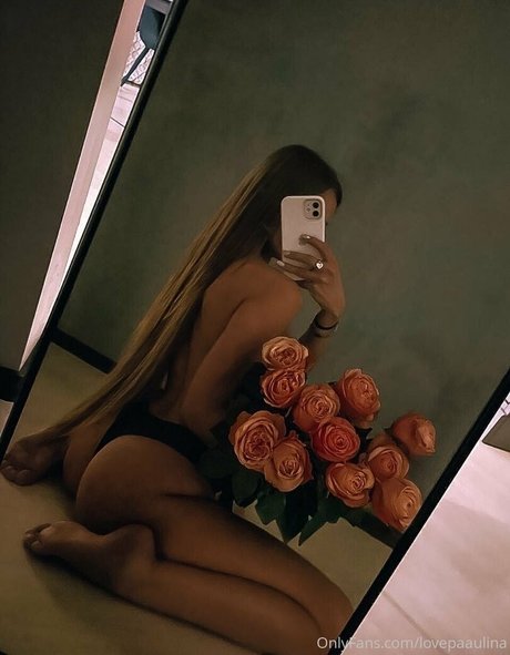 Foto di nudo di fuga di OnlyFans di Lovepaaulina
