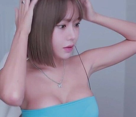Foto di nudo di fuga di OnlyFans di Yoon Chae Ah