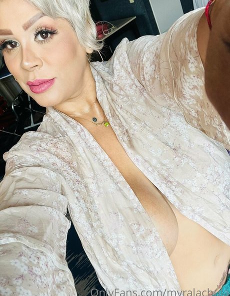 Foto di nudo di fuga di OnlyFans di Myralachula