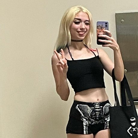 Foto di nudo di fuga di OnlyFans di Iluvmeww