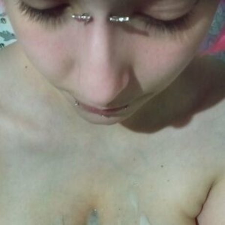 Foto di nudo di fuga di OnlyFans di Alinorac